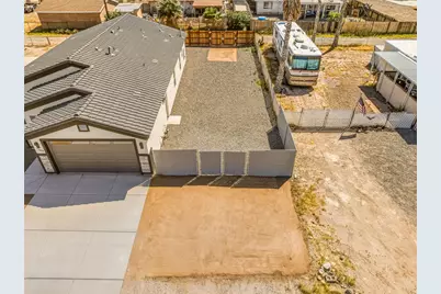 1204 Zircon Avenue, Bullhead City, AZ 86442 - Photo 8