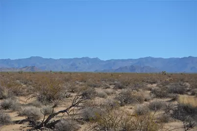 3271 S Arlington Road, Yucca, AZ 86438 - Photo 10