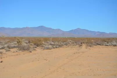 3271 S Arlington Road, Yucca, AZ 86438 - Photo 24