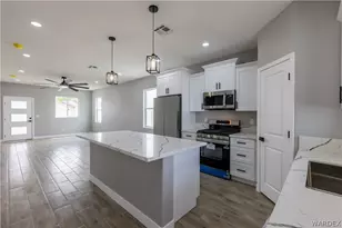 915 Harbor Dr, Bullhead City, AZ 86442 - Photo 10