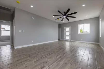 915 Harbor Drive, Bullhead City, AZ 86442 - Photo 8