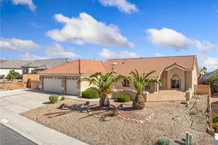 2558 Whispering Ridge Dr, Bullhead City, AZ 86442 - Photo 2