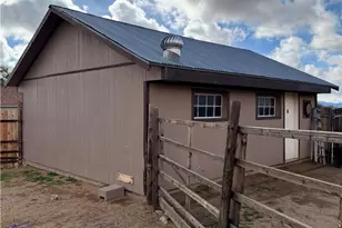 3228 N Bryce Rd, Golden Valley, AZ 86413 - Photo 8