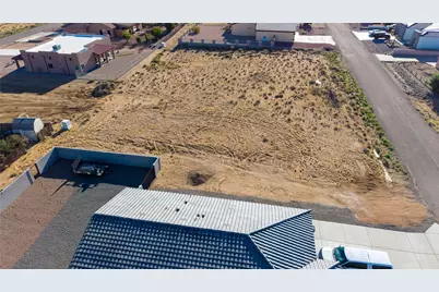 7827 E Devils Arch Drive, Kingman, AZ 86401 - Photo 4