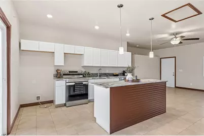 8980 W Mission Lane, Dolan Springs, AZ 86441 - Photo 16