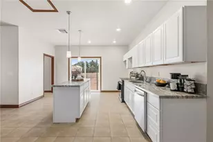 8980 W Msn Ln, Dolan Springs, AZ 86441 - Photo 16