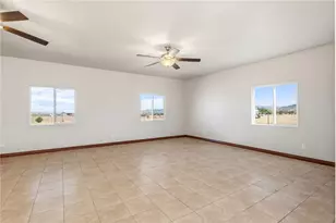8980 W Msn Ln, Dolan Springs, AZ 86441 - Photo 10