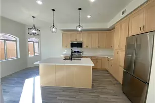 890 Florence Ave, Bullhead City, AZ 86429 - Photo 30