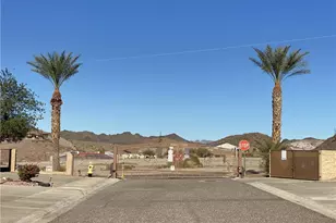 890 Florence Ave, Bullhead City, AZ 86429 - Photo 12
