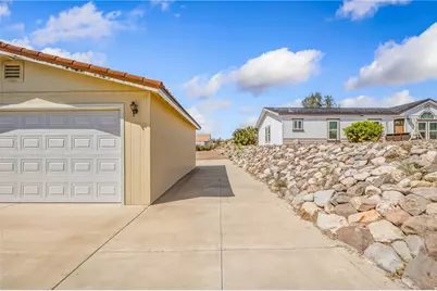 2525 S Ridge Avenue, Bullhead City, AZ 86429 - Photo 8