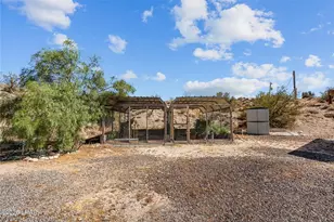 13325 US-93, Wikieup, AZ 85360 - Photo 20