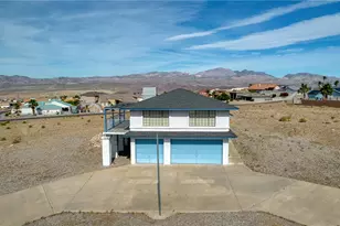 801 Parkhill Ave, Bullhead City, AZ 86429 - Photo 1