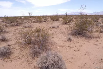 2906 W Crystal Springs Drive, Yucca, AZ 86438 - Photo 26