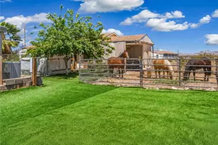 564 S Elfrida Rd, Golden Valley, AZ 86413 - Photo 2