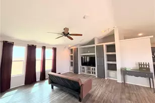 564 S Elfrida Rd, Golden Valley, AZ 86413 - Photo 8