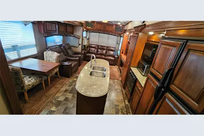 2196 Merrill Avenue #Space 57, Bullhead City, AZ 86442 - Photo 2