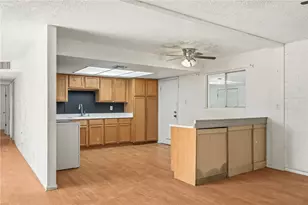 10285 S Hamilton Dr, Mohave Valley, AZ 86440 - Photo 14
