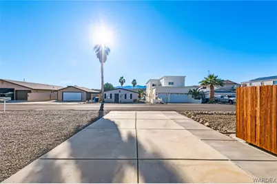 2403 Castle Rock Circle, Bullhead City, AZ 86442 - Photo 34