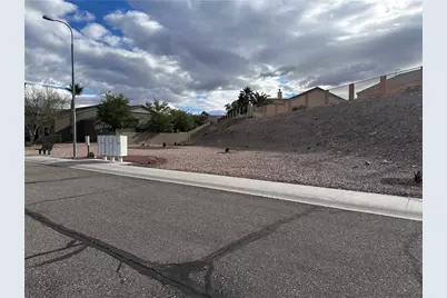 1037 Heritage Drive, Bullhead City, AZ 86429 - Photo 6