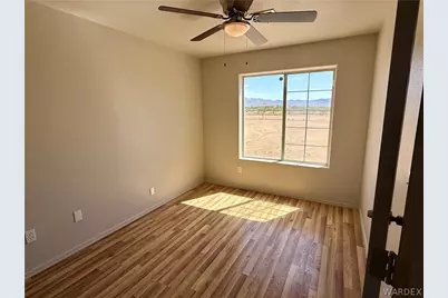 1045 S Teddy Roosevelt Road, Golden Valley, AZ 86413 - Photo 30