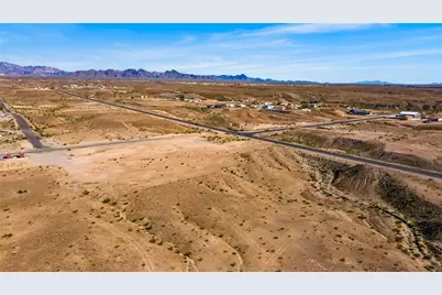 1957 N Oatman Road, Bullhead City, AZ 86442 - Photo 16