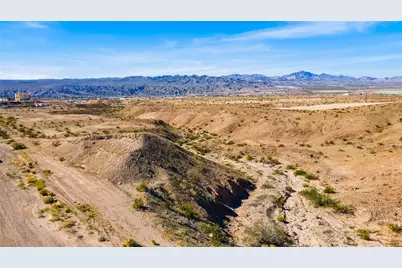 1957 N Oatman Road, Bullhead City, AZ 86442 - Photo 10