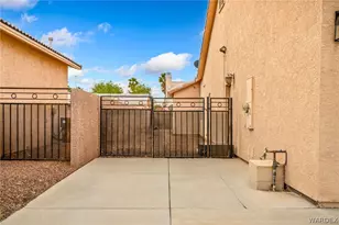 1894 E Emerald Lake Dr, Fort Mohave, AZ 86426 - Photo 10
