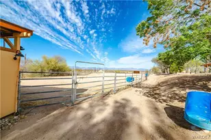 16722 S Lawton Rd, Yucca, AZ 86438 - Photo 32