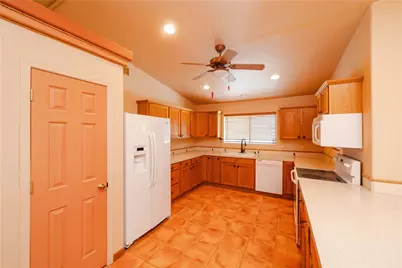 16722 S Lawton Road, Yucca, AZ 86438 - Photo 10