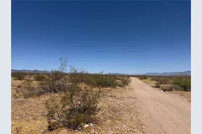 306-23-071 Tapeats Drive, Golden Valley, AZ 86413 - Photo 2