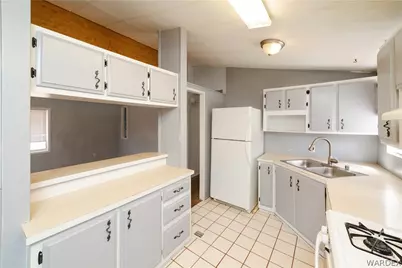 1535 E Potter Avenue, Kingman, AZ 86409 - Photo 12