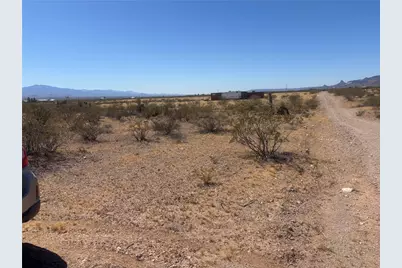 1662 S Emery Park Road, Golden Valley, AZ 86413 - Photo 4