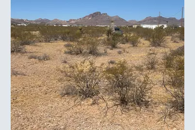 1662 S Emery Park Road, Golden Valley, AZ 86413 - Photo 8