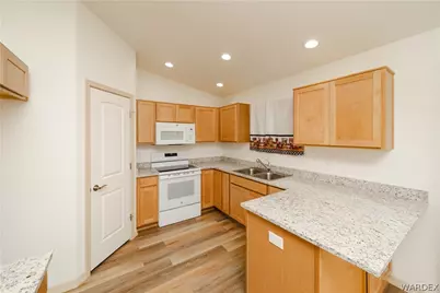 7307 E Winchester Drive, Kingman, AZ 86401 - Photo 8
