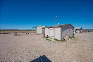 1105 S Cibola Rd, Golden Valley, AZ 86413 - Photo 60