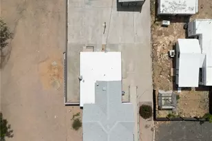 310 E Oak St, Kingman, AZ 86401 - Photo 2