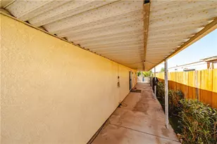 863 Holly St, Bullhead City, AZ 86442 - Photo 34