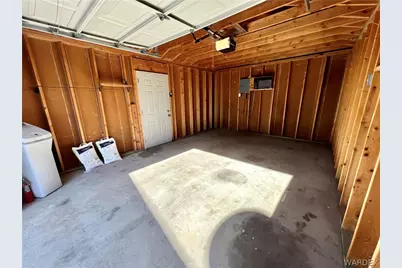 945 Holly Street, Bullhead City, AZ 86442 - Photo 34