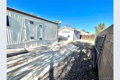 945 Holly Street, Bullhead City, AZ 86442 - Photo 24