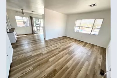 945 Holly Street, Bullhead City, AZ 86442 - Photo 12