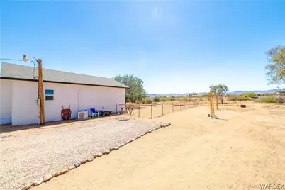 3569 N Maverick Road, Golden Valley, AZ 86413 - Photo 34