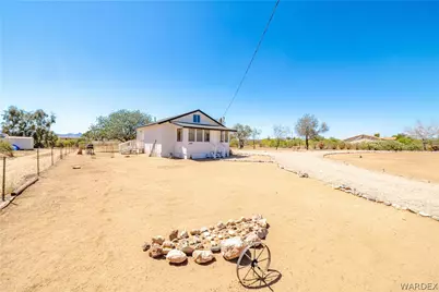 3569 N Maverick Road, Golden Valley, AZ 86413 - Photo 26