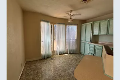 5465 W Earl Drive, Golden Valley, AZ 86413 - Photo 10