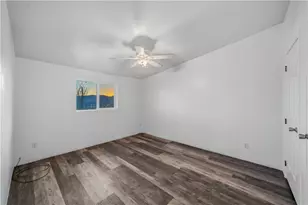 858 La Puerta Rd, Bullhead City, AZ 86429 - Photo 6