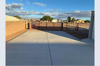 894 S San Pedro Road, Golden Valley, AZ 86413 - Photo 6