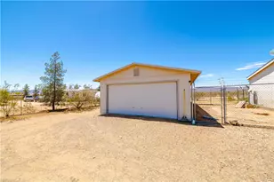 4729 N Stewart Mtn Rd, Golden Valley, AZ 86413 - Photo 26