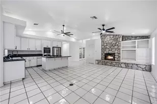 2555 Country Club Pl, Bullhead City, AZ 86442 - Photo 10