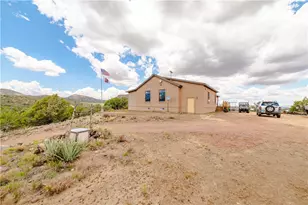 11030 S Quarter Horse Rd, Wikieup, AZ 85360 - Photo 44