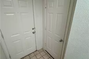 331 Phyllis Dr, Bullhead City, AZ 86429 - Photo 2
