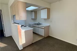 331 Phyllis Dr, Bullhead City, AZ 86429 - Photo 8